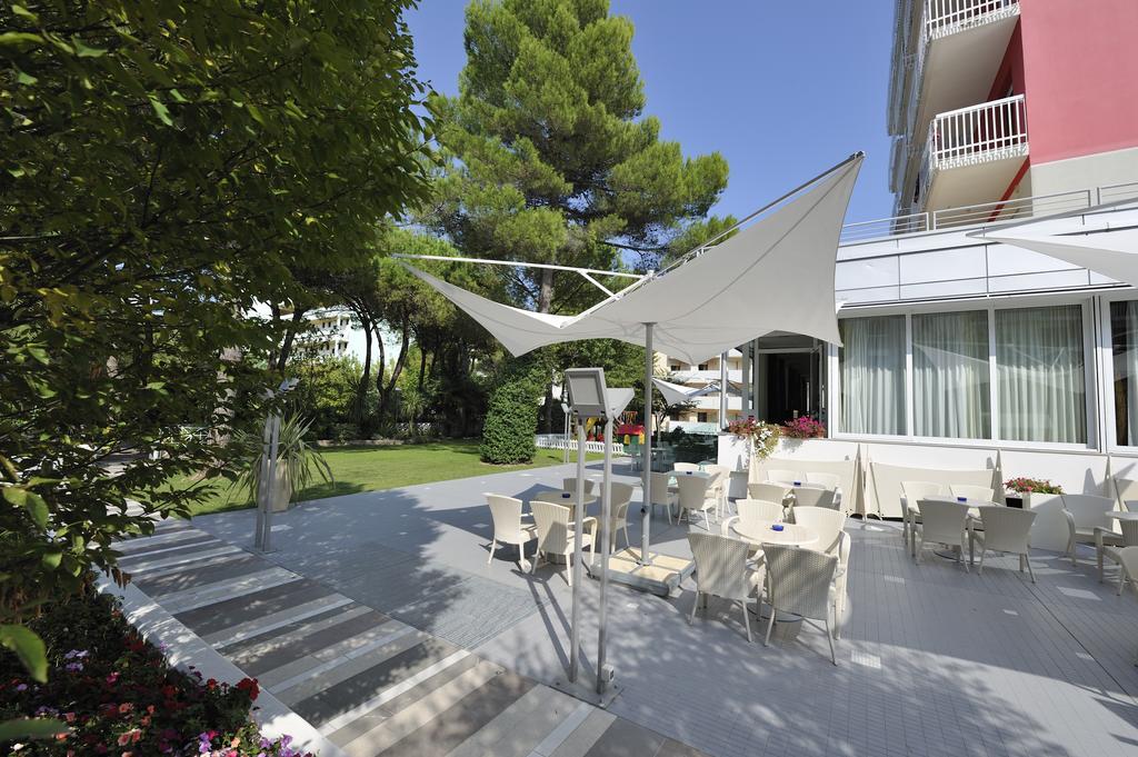 Hotel Eden Bibione Eksteriør billede